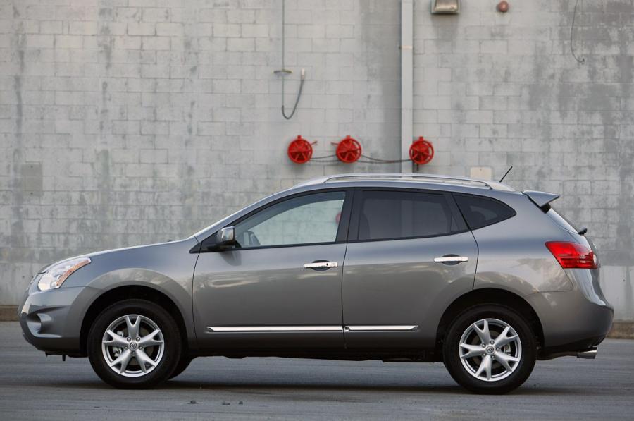  Nissan Rogue 2011 года  (US) (фото 24 из 69)